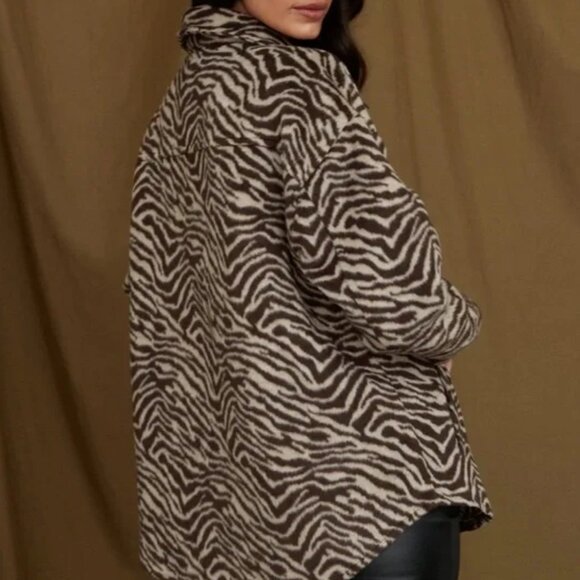 Savanna Shacket - Picture 5 of 8